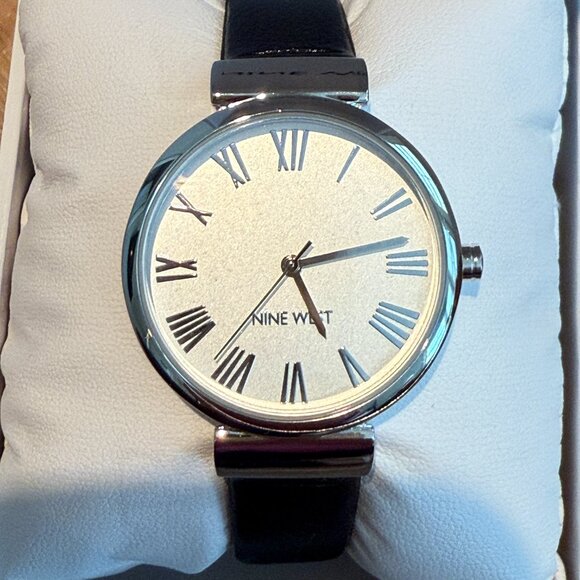 Nine West Women's Classic Silver & Black Watch NWT - Picture 8 of 13